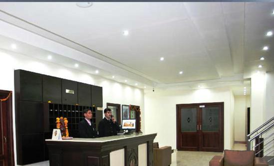 Ashiana Regency Hotel Chamba Exterior photo